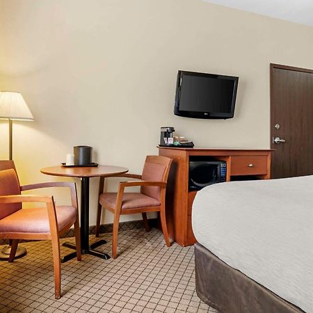 Quality Inn Airport Moncton Luaran gambar