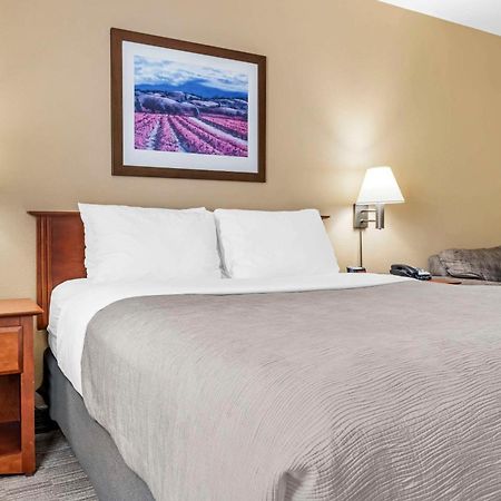 Quality Inn Airport Moncton Luaran gambar