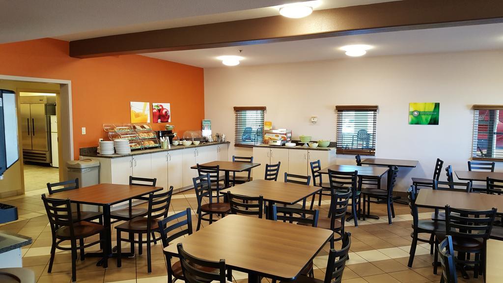 Quality Inn Airport Moncton Luaran gambar